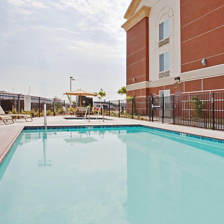 Holiday Inn Express & Suites Dinuba West By Ihg Exterior foto