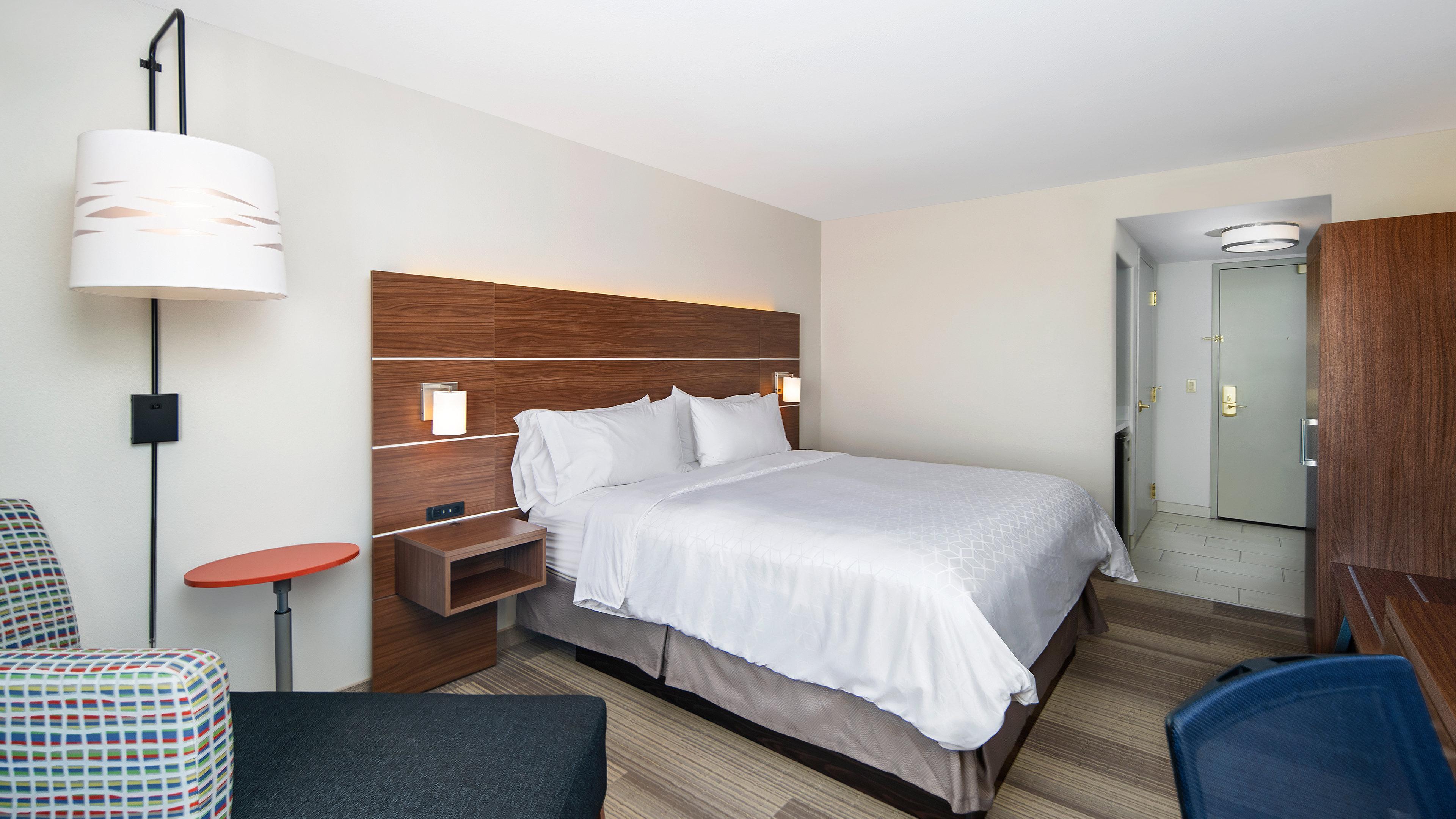 Holiday Inn Express & Suites Dinuba West By Ihg Exterior foto